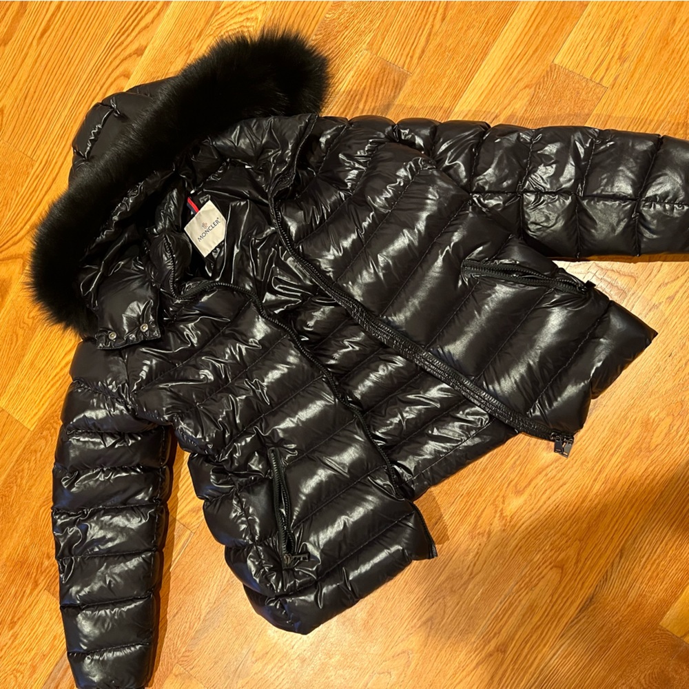 Moncler badyfur puffer jacket sz 5